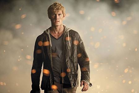 i-am-number-four-alex-pettyfer-photo2