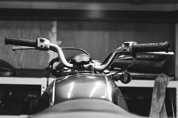 M1705-002-7778-BW-135-Greensheep-車坊-DX200-200-Nikon_F3-XTOL-STOCK-4M-28C-Rotary-02