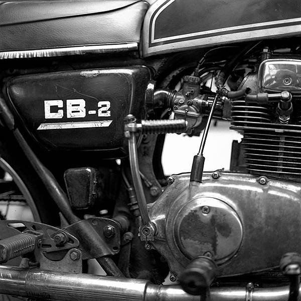 M1708-001-BW-120-Greensheep-CB200T-Fujifilm-Acros100-Hasseblad503CW-PyrocatHD-Usual-15M-32C-Rotary-06.jpg