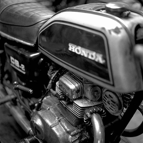 M1708-001-BW-120-Greensheep-CB200T-Fujifilm-Acros100-Hasseblad503CW-PyrocatHD-Usual-15M-32C-Rotary-08.jpg