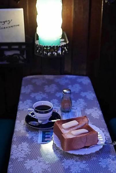 咖啡與奶油吐司.JPG