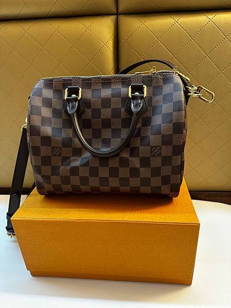 2023.12德國買LV包、LV皮夾、Burberry圍巾、