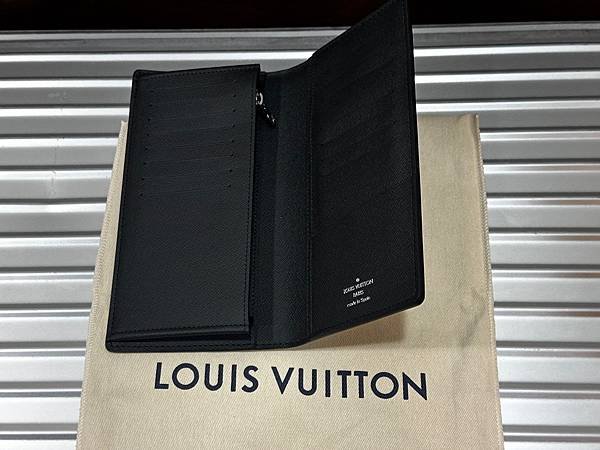 2023.12德國買LV包、LV皮夾、Burberry圍巾、