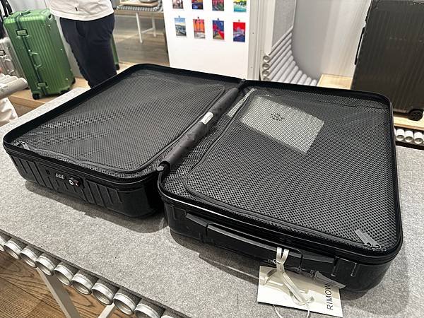 2024.08德國買RIMOWA登機箱、dm藥妝