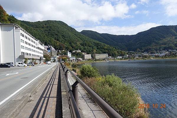 105.10.24東京自助第二天-富士山 (75).JPG