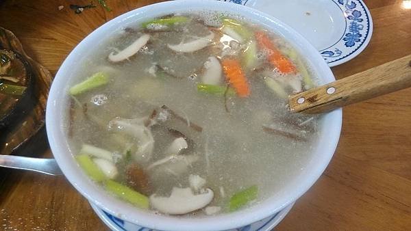 1030816-8龍昌小館酸菜肚片湯.jpg