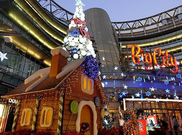 1051210-12巨城X&apos;mas.JPG