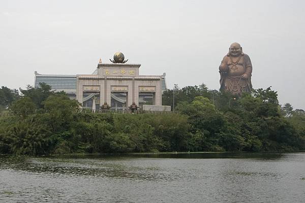 1060326-14峨嵋湖彩繪漂漂河步道.JPG