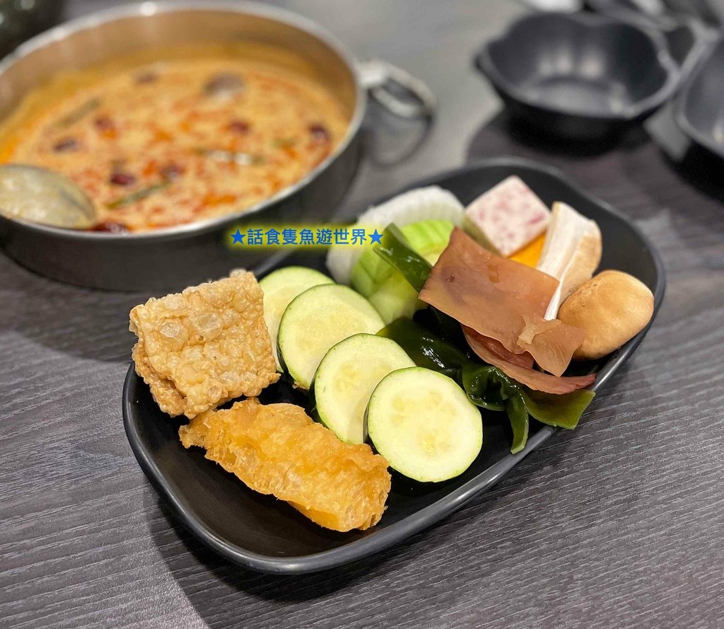 【台北萬華．94咖哩孃萬大鍋物店】萬華推薦火鍋｜「您的推薦湯