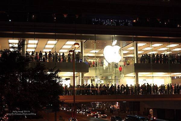 IFC APPLE STORE