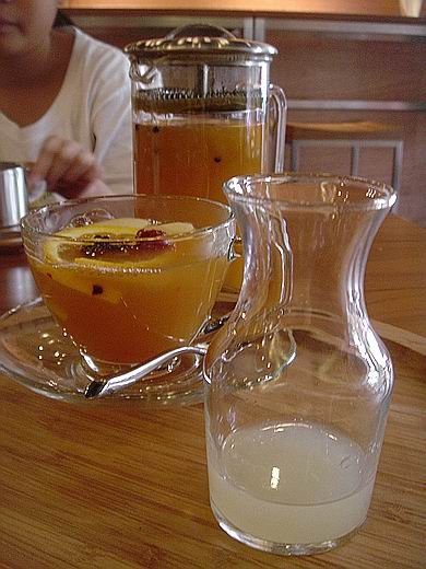 sonnetorcafe18.jpg
