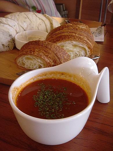 sonnetorcafe5.jpg