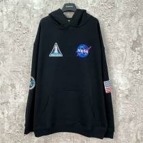 BALENCIAGA パーカー 宇宙テーマ ロゴ アメリカ 