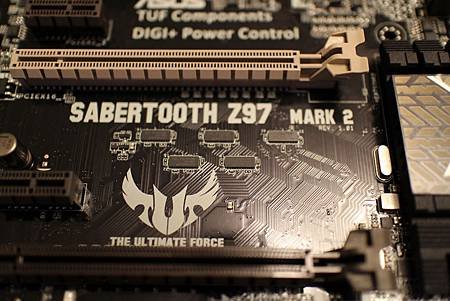 SABERTOOTH Z97 MARK 2 11.JPG