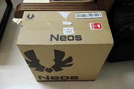 BitFenix Neos-01.JPG