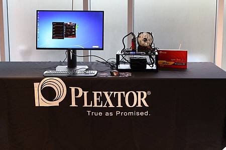 Plextor-01.JPG