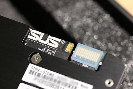 STRIX-GTX960-DC2OC-2GD5 -09.jpg