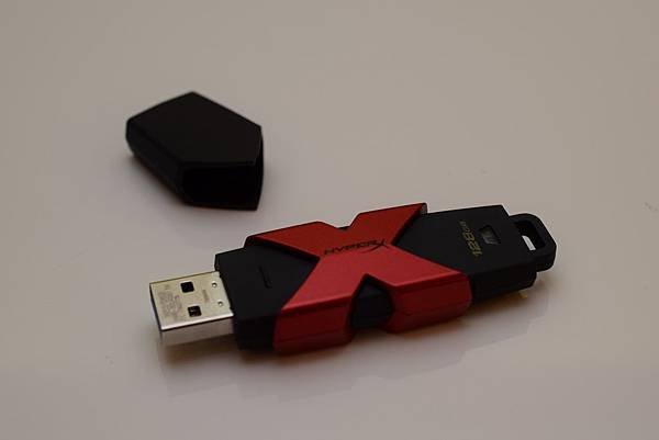 Kingston HyperX Savage USB3.1 128GB.JPG