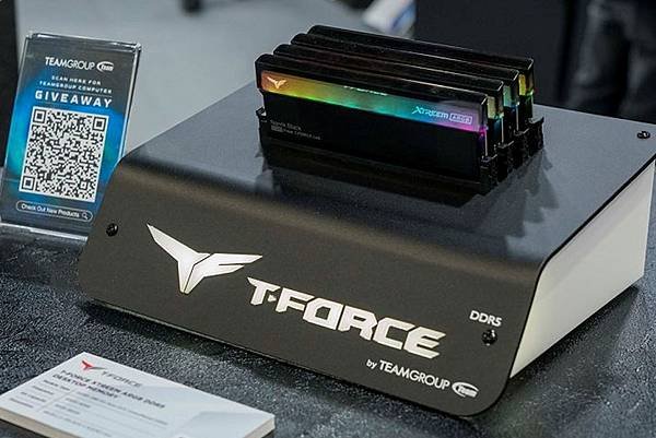 超頻專屬 T-FORCE XTREEM DDR5 玄武岩質感