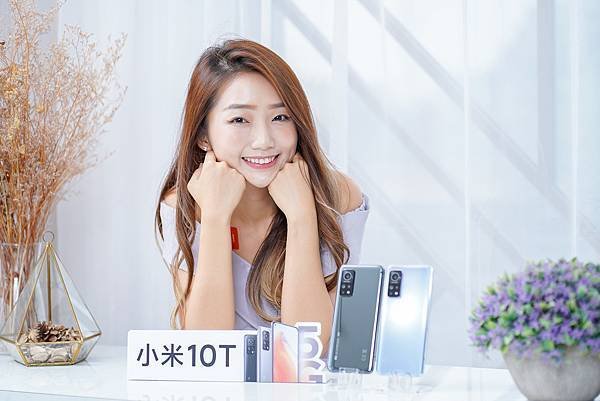 4.小米推出小米10T系列，以最高1億像素相機、144Hz AdaptiveSync 變速高更新率螢幕、Snapdragon™ 865 強大5G行動平台和超長續航力，再創頂級性能手機的高峰，展現完整5G旗艦機市場的決心。.jpg