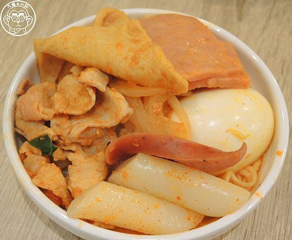 呷飽祙【新北板橋･瑪妮年糕鍋】道地韓國料理來這吃
