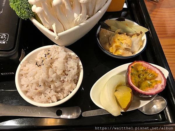 [食記]-「雲林美食」-「奇香妙草蔬食館」-斗六蔬食餐廳，簡