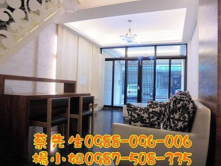 客廳 (2).jpg