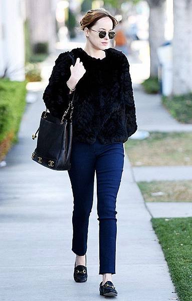 from-kendall-jenner-to-alexa-chung-the-best-celeb-looks-of-the-week-1592374-1449797195.640x0c.jpg