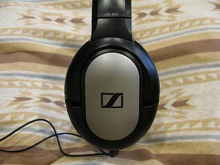 Sennheiser HD201 -2