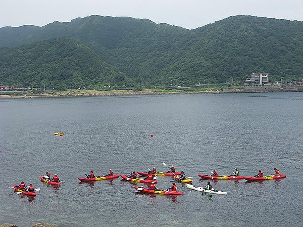 海面的活動獨木舟.jpg