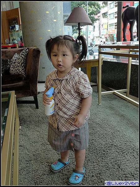 二話不說要來加強防晒乳囉.jpg