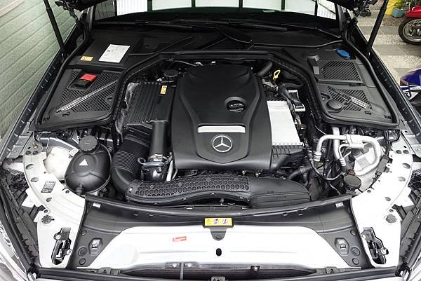 M-Benz C-Class(W205) MANN 引擎空氣