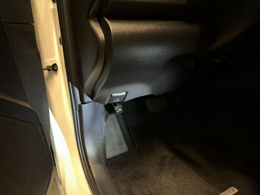 [教學] TOYOTA CAMRY冷氣濾網與引擎濾芯更換DI