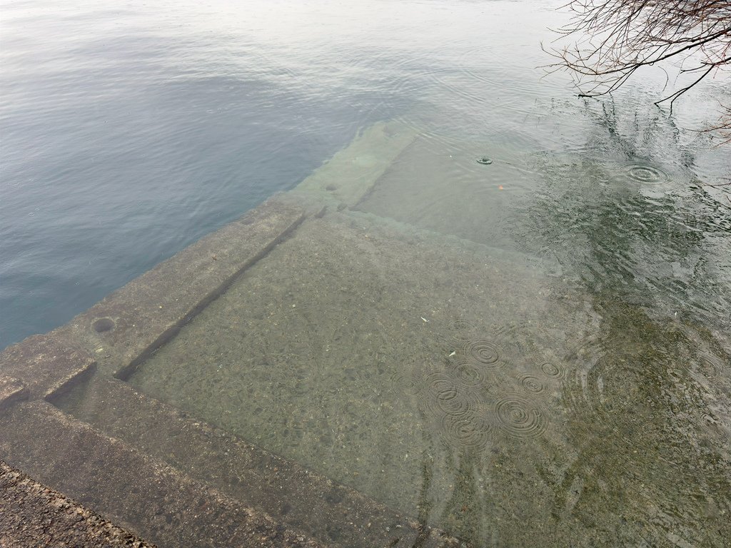 [日本.秋田] 田澤湖.散發琉璃靛藍色的日本第一深湖泊