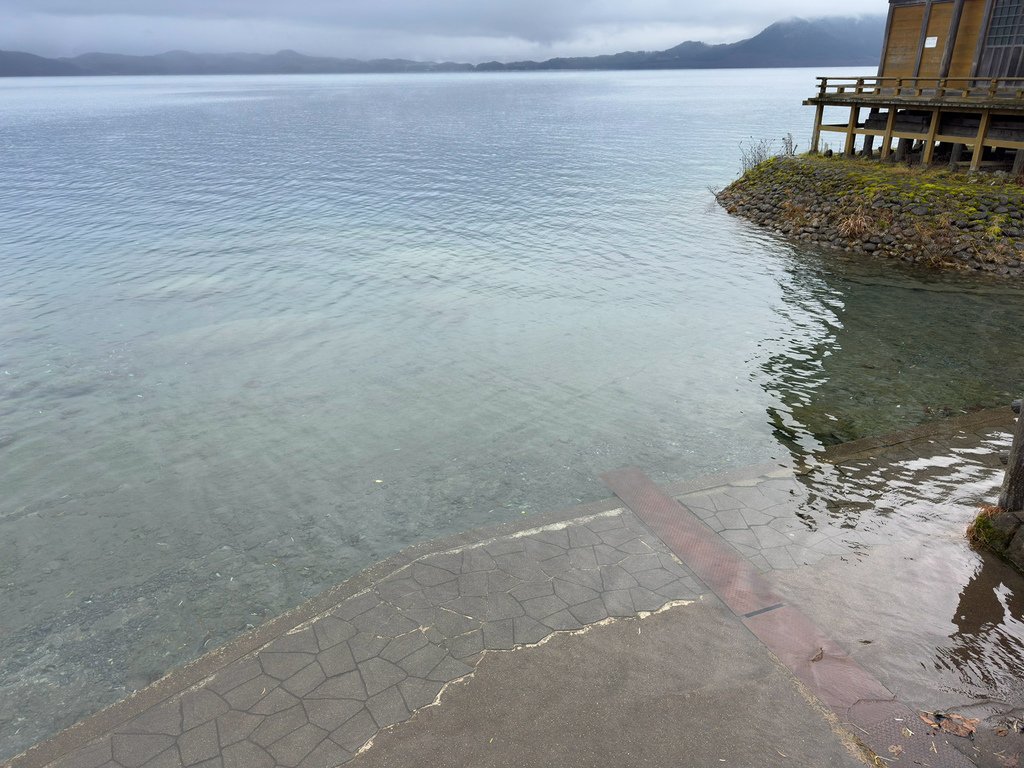 [日本.秋田] 田澤湖.散發琉璃靛藍色的日本第一深湖泊