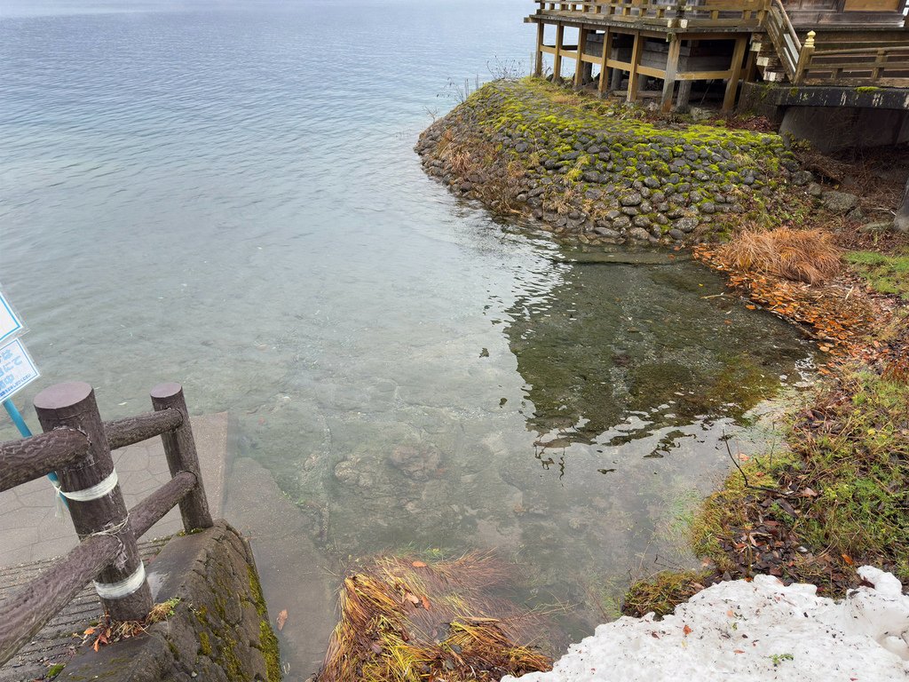 [日本.秋田] 田澤湖.散發琉璃靛藍色的日本第一深湖泊
