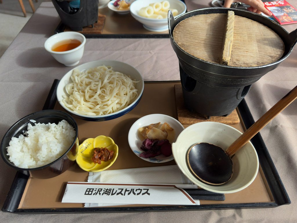 [日本.秋田] 田澤湖.散發琉璃靛藍色的日本第一深湖泊