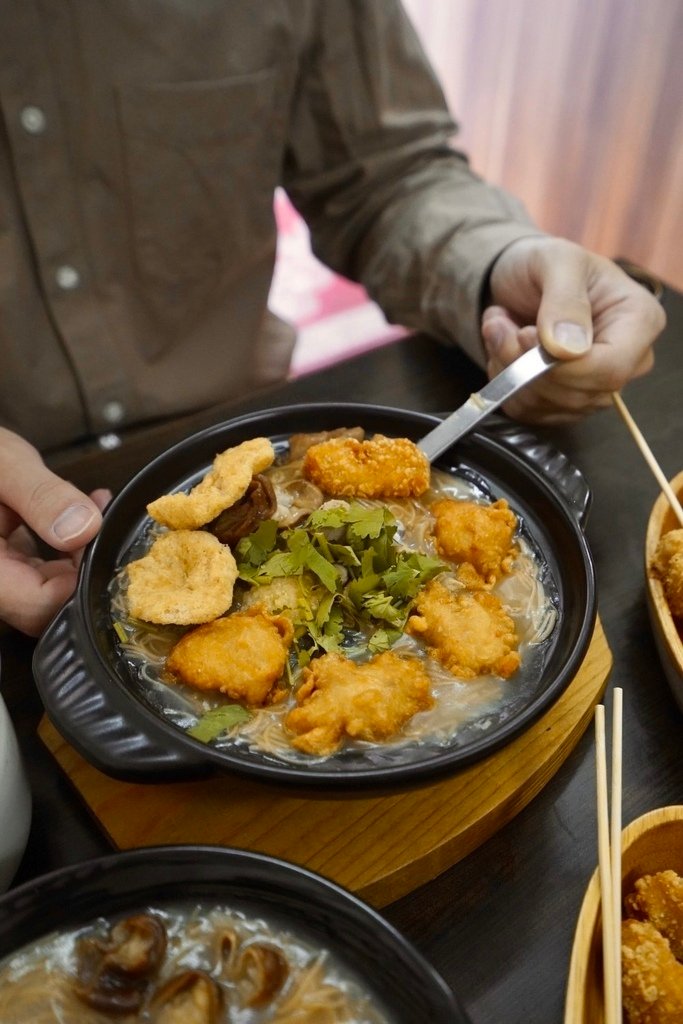 賴桑透抽蚵仔麵線萬華美食-魔霸特餐1