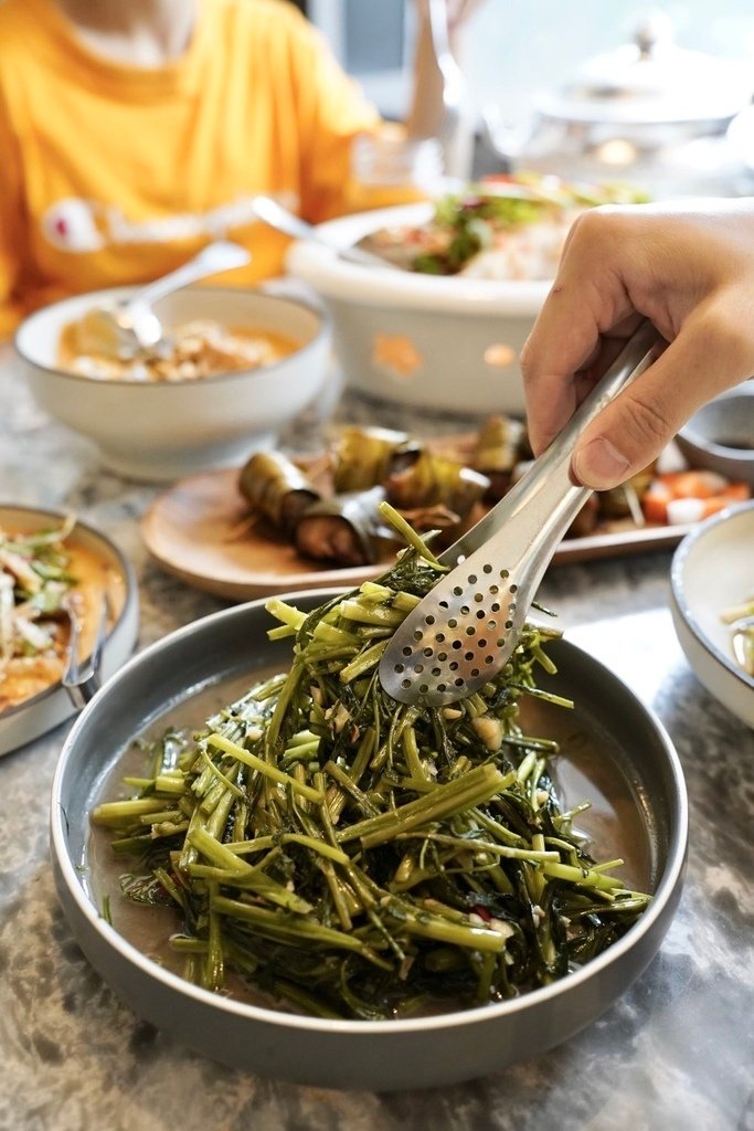 板橋凱撒Lotus蓮花餐廳 泰式料理 板橋美食 板橋 凱薩飯店 蝦醬空心菜