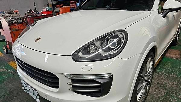 PORSCHE CAYENNE 4.2 V8 S 儀表板