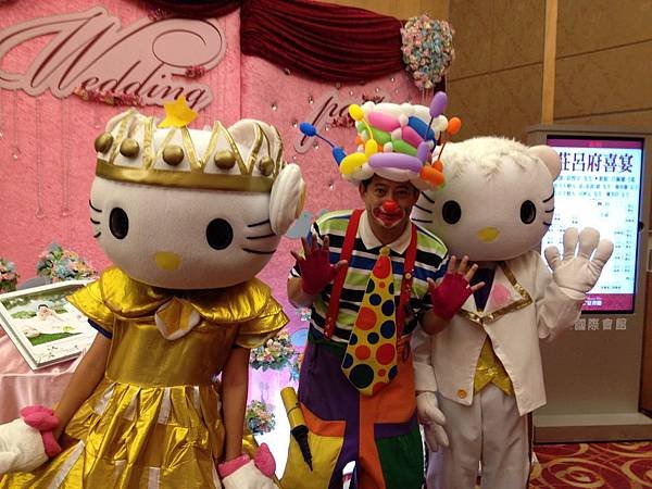 1205高雄蓮潭會館小丑汽球表演+Kitty人偶出租 (7).JPG