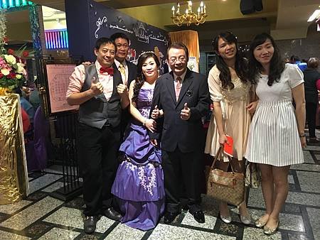 0107高雄漢王婚禮主持+魔術汽球表演+拉拉熊牛奶妹人偶出租 (15).JPG