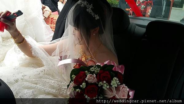 高雄楠梓禮車葉先生 囍悅禮車婚禮 高雄台南屏東囍悅結婚禮車 南部囍悅結婚禮車租出租婚顧