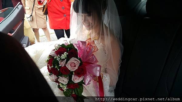 高雄楠梓禮車葉先生 囍悅禮車婚禮 高雄台南屏東囍悅結婚禮車 南部囍悅結婚禮車租出租婚顧