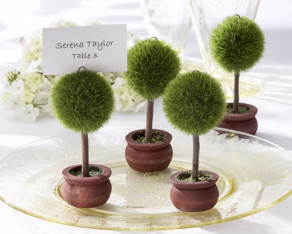 green-wedding-favors-1