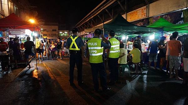 士林夜市 台灣夜市 night market.JPG