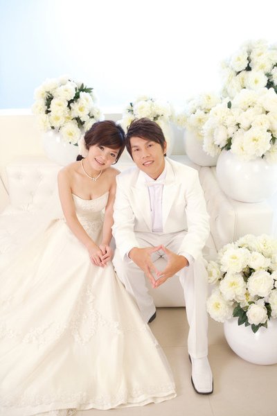 小雲結婚白紗.jpg