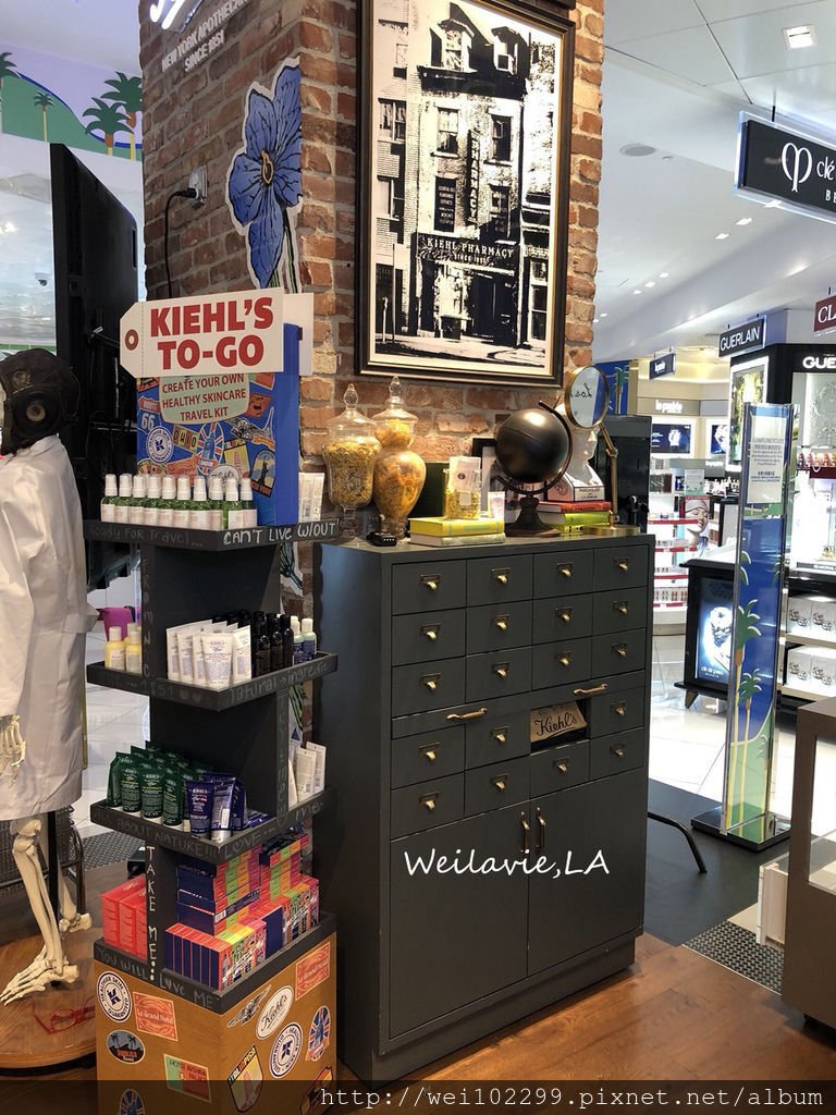 洛杉磯LAX機場｜免稅商店KIEHL%5CS 全店展示櫃有賣的商品導覽 (6)Weilavie,LA.jpg