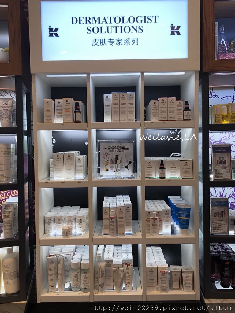 洛杉磯LAX機場｜免稅商店KIEHL%5CS 全店展示櫃有賣的商品導覽 (2)Weilavie,LA.jpg