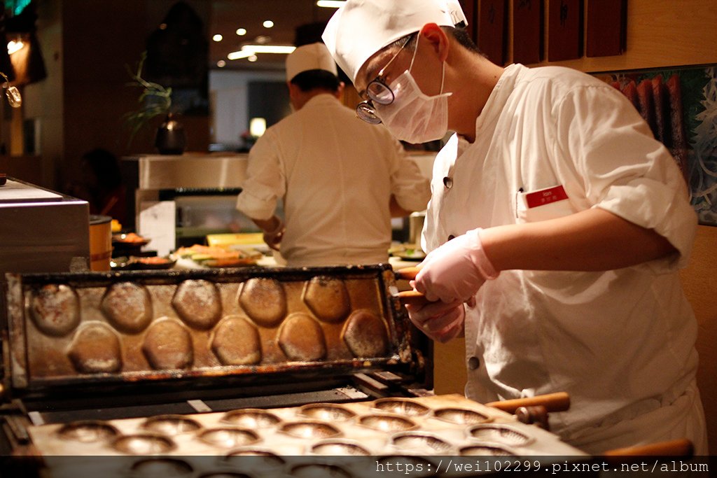 超乎過癮！2019台北精緻日式吃到飽Buffet餐廳推薦・彩日本料理｜信義區美食・豪華百種日本料理（串燒:燒烤:生魚片:炙燒:海鮮一次滿足）31.jpg